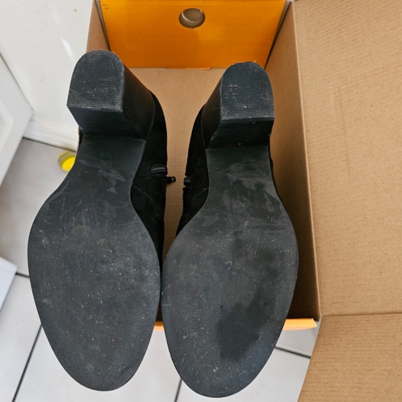 BP  black suede ankle booties  women 8 - Picture 4 of 4